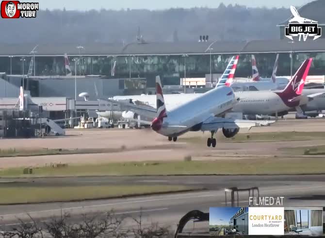 Video :Will a pilot attempt to land a plane in the face of strong winds